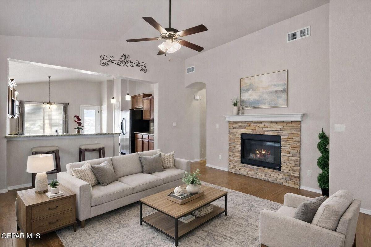 7433 Dewberry Dr - Photo 6 of 9