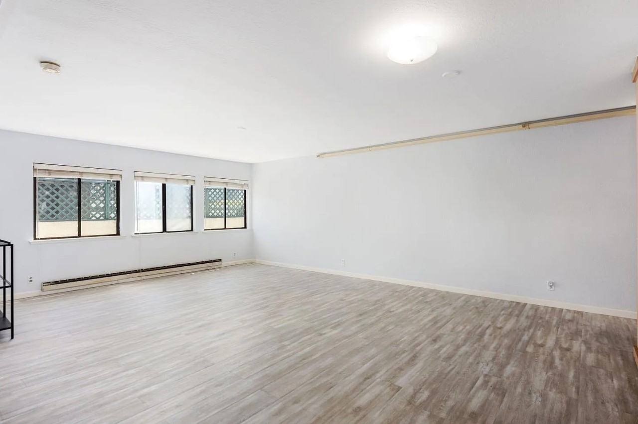 320 Peninsula Ave - Photo 7 of 8