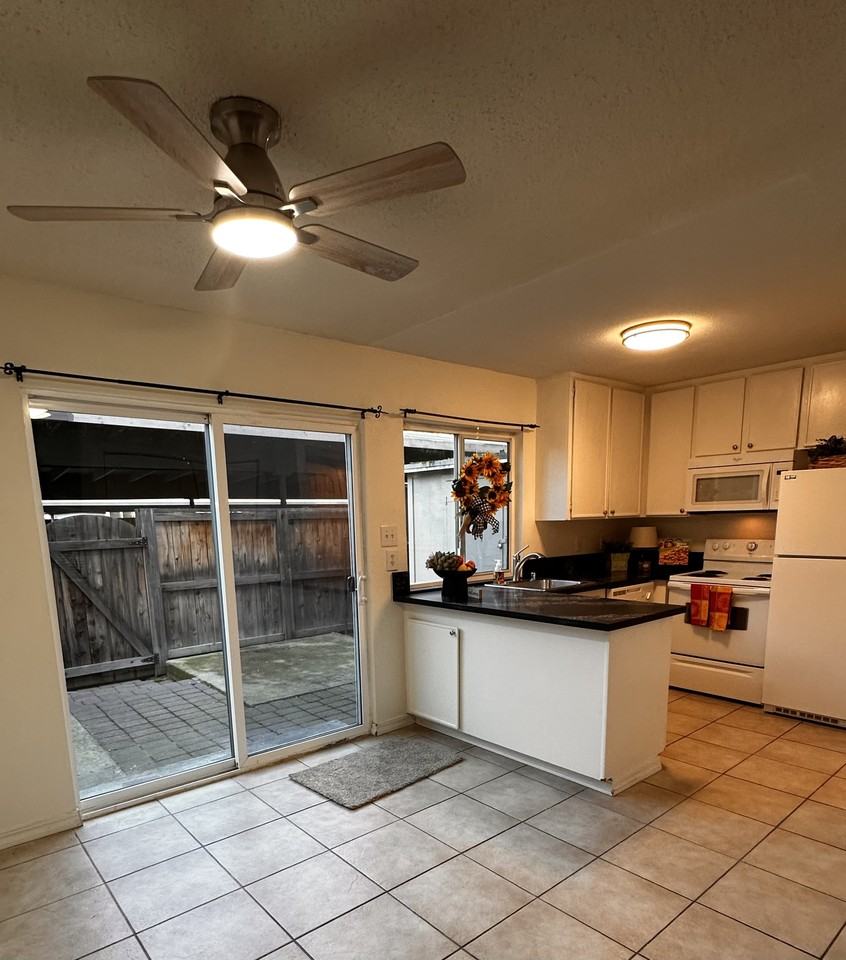 8733 Woodman Way #C - Photo 4 of 18