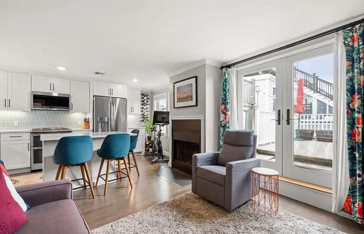 255 Bunker Hill St #2 - Photo 2 of 8