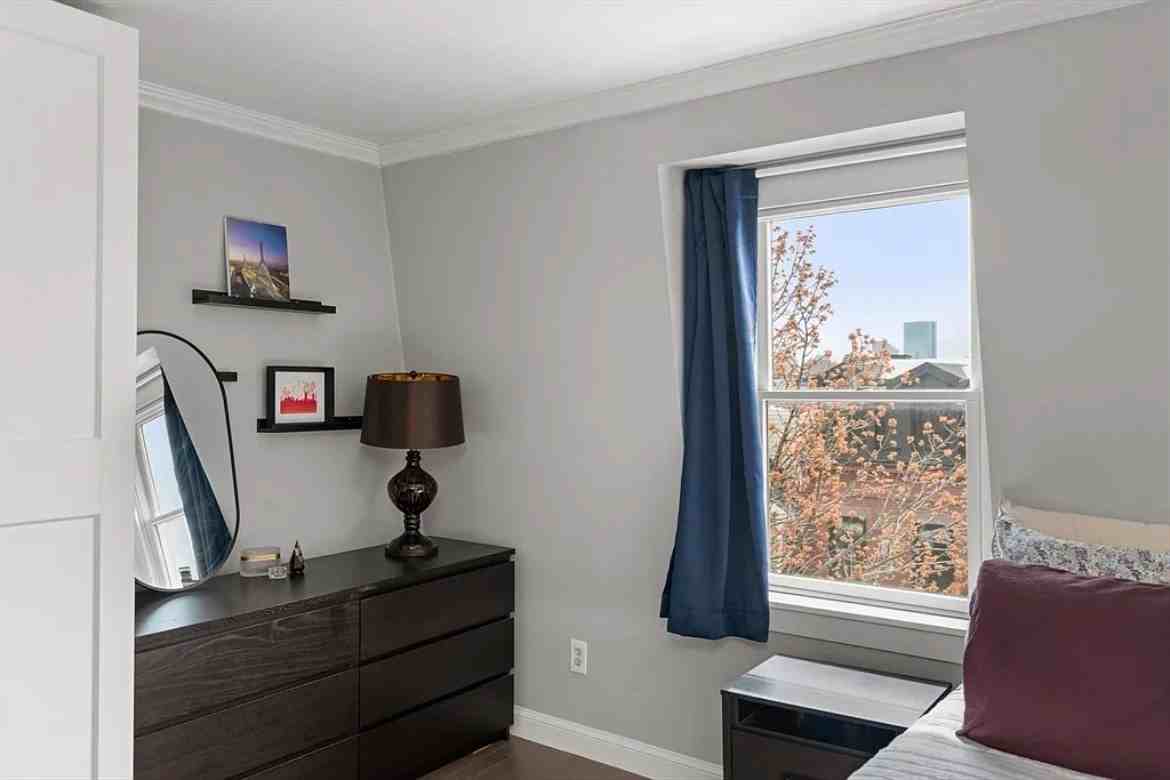 255 Bunker Hill St #2 - Photo 4 of 8