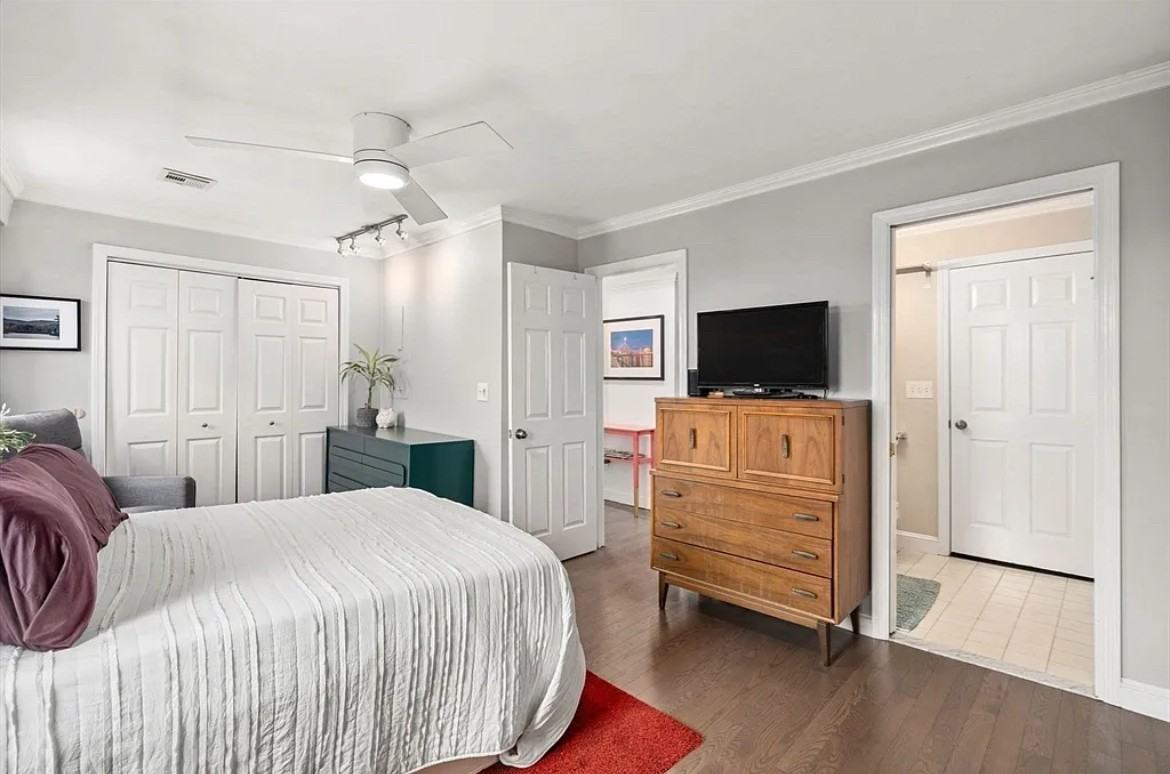 255 Bunker Hill St #2 - Photo 5 of 8