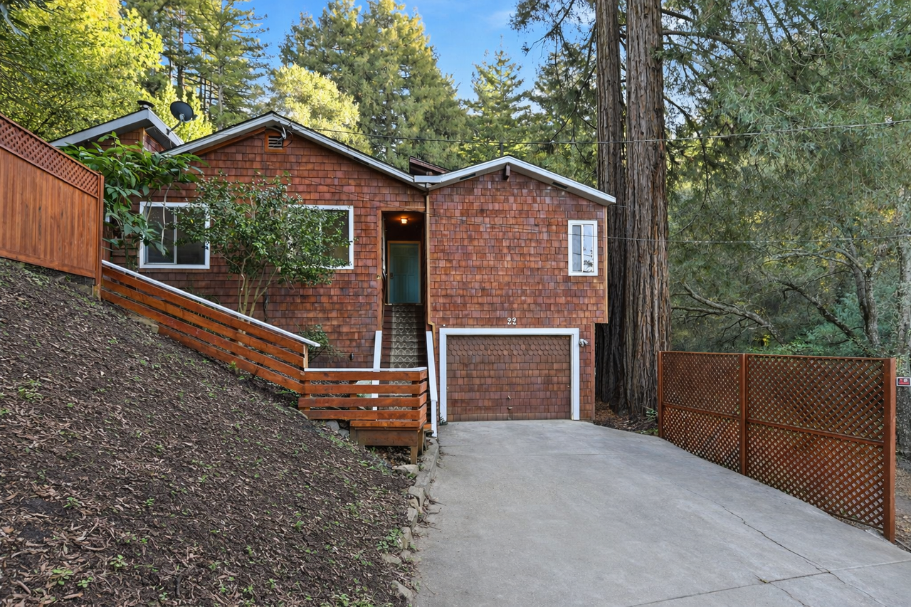 22 Crescent Dr - Photo 4 of 49