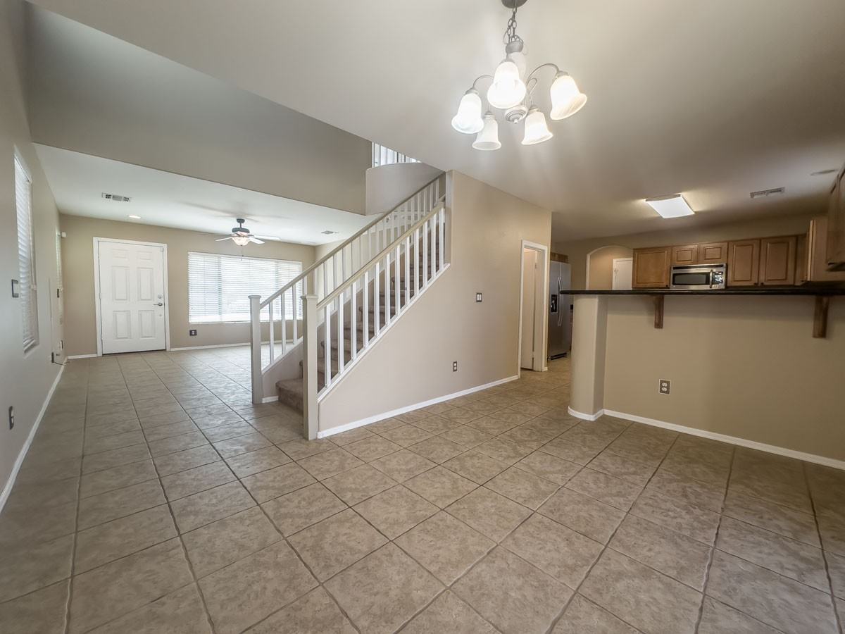 15398 W Yucatan Dr - Photo 4 of 21