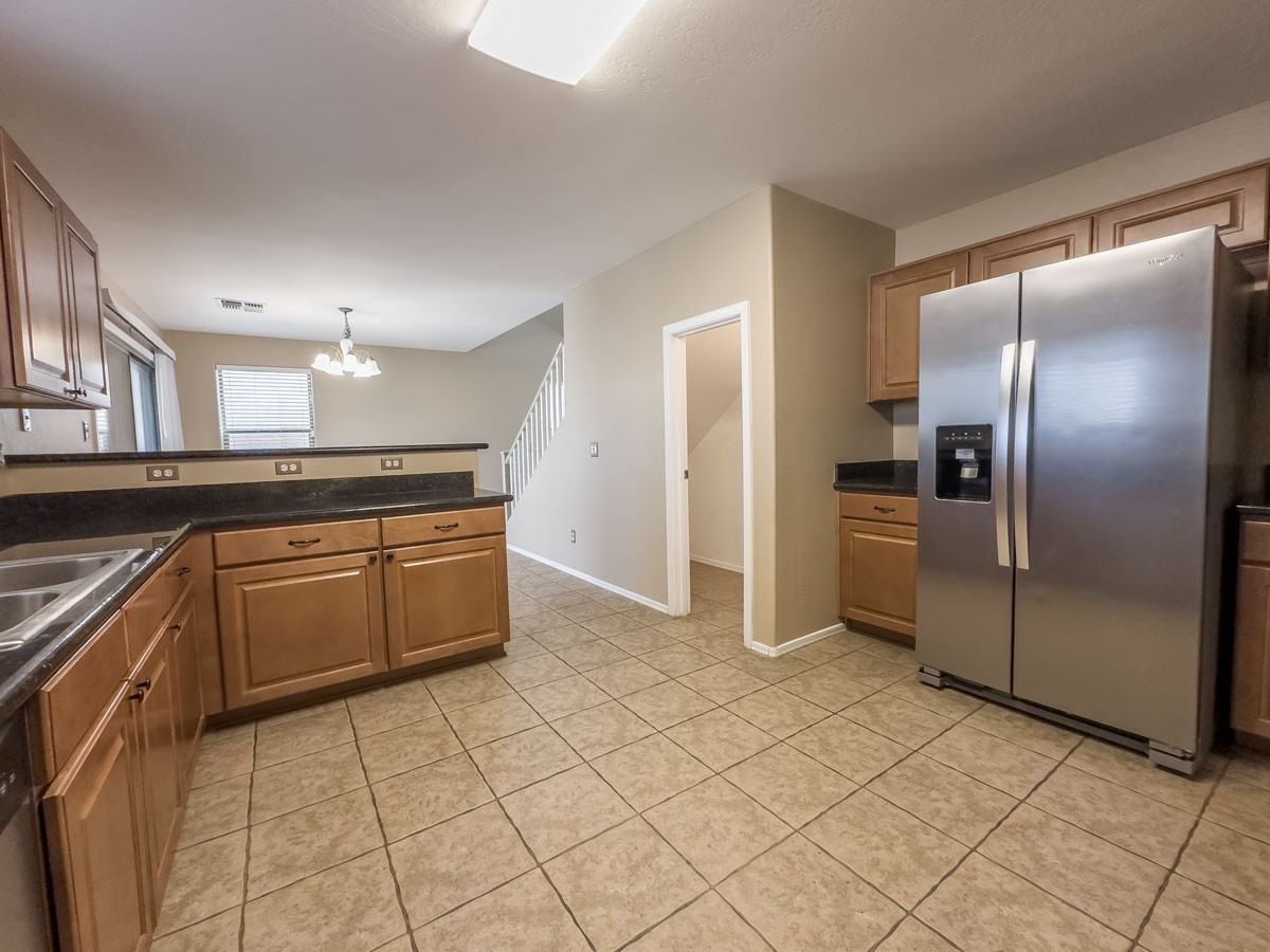 15398 W Yucatan Dr - Photo 7 of 21