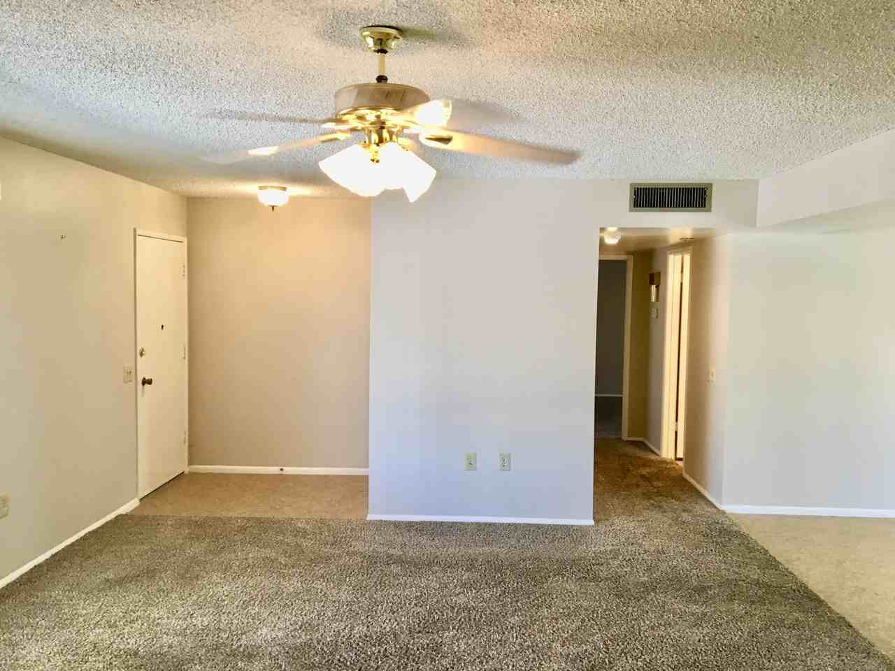 9929 W Oak Ridge Dr - Photo 5 of 20