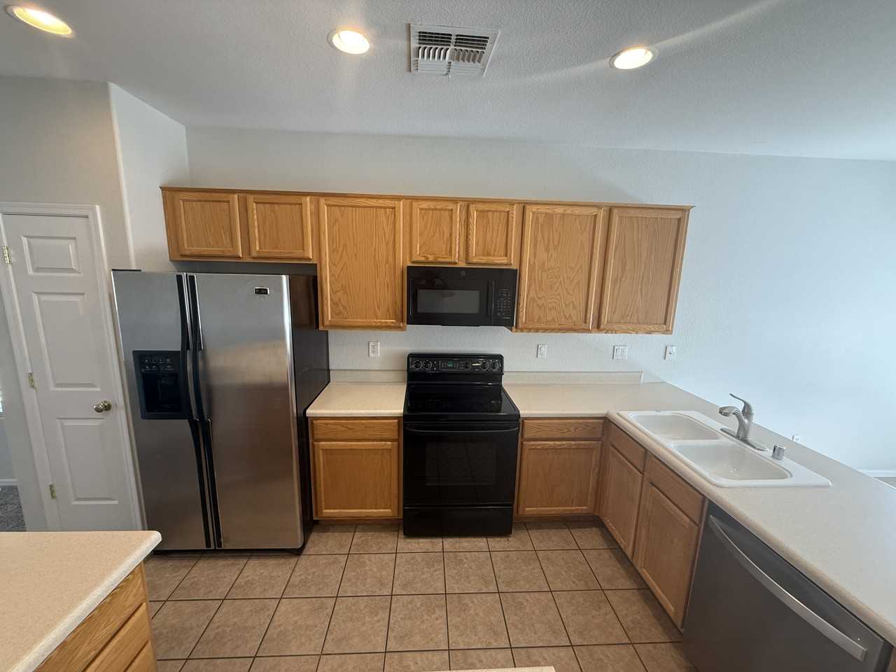 12356 W Tonto St - Photo 7 of 27