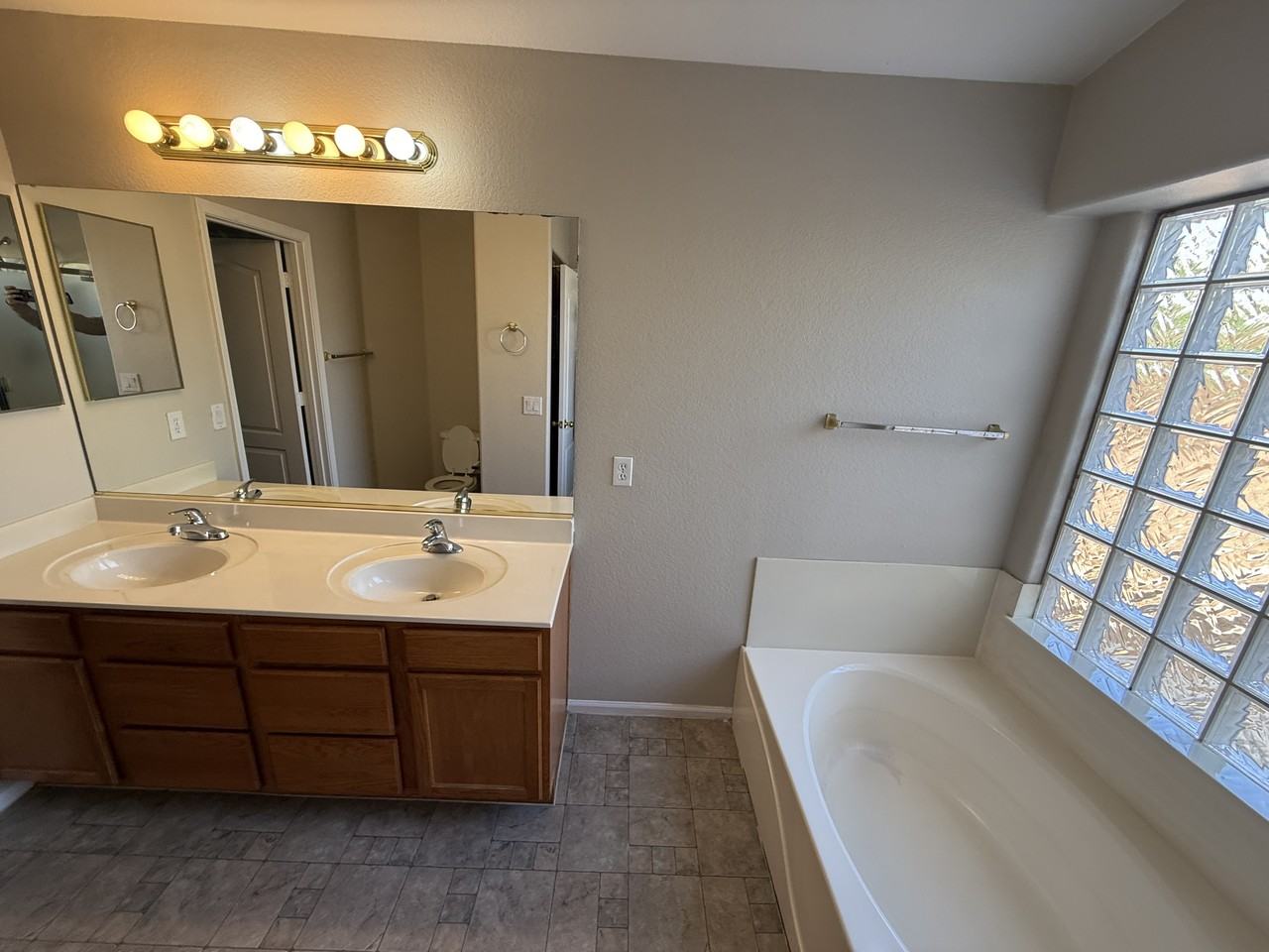 15796 W Latham St - Photo 5 of 21