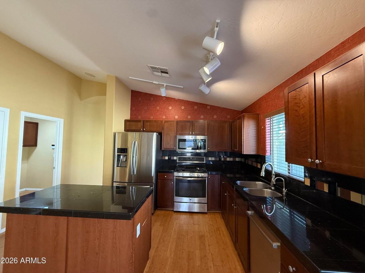 9109 N 183rd Ln - Photo 7 of 27