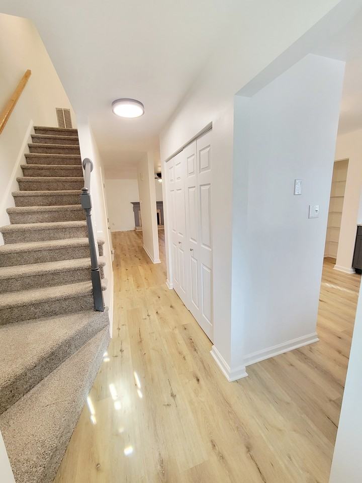 5767 Forest Lawn Ct - Photo 2 of 47