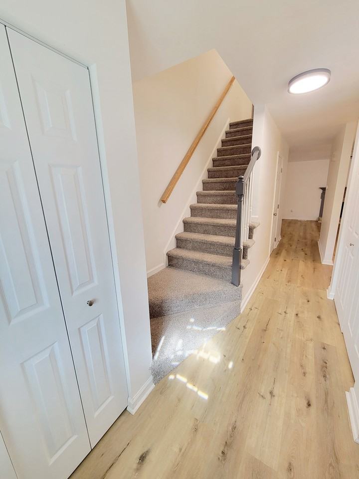 5767 Forest Lawn Ct - Photo 3 of 47