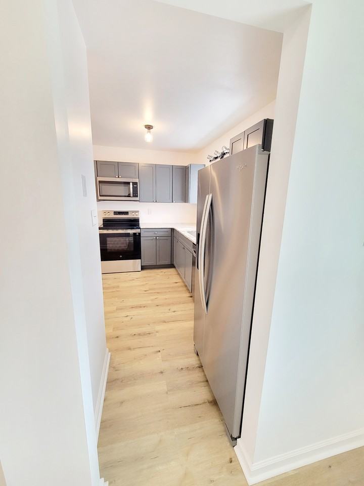 5767 Forest Lawn Ct - Photo 5 of 47