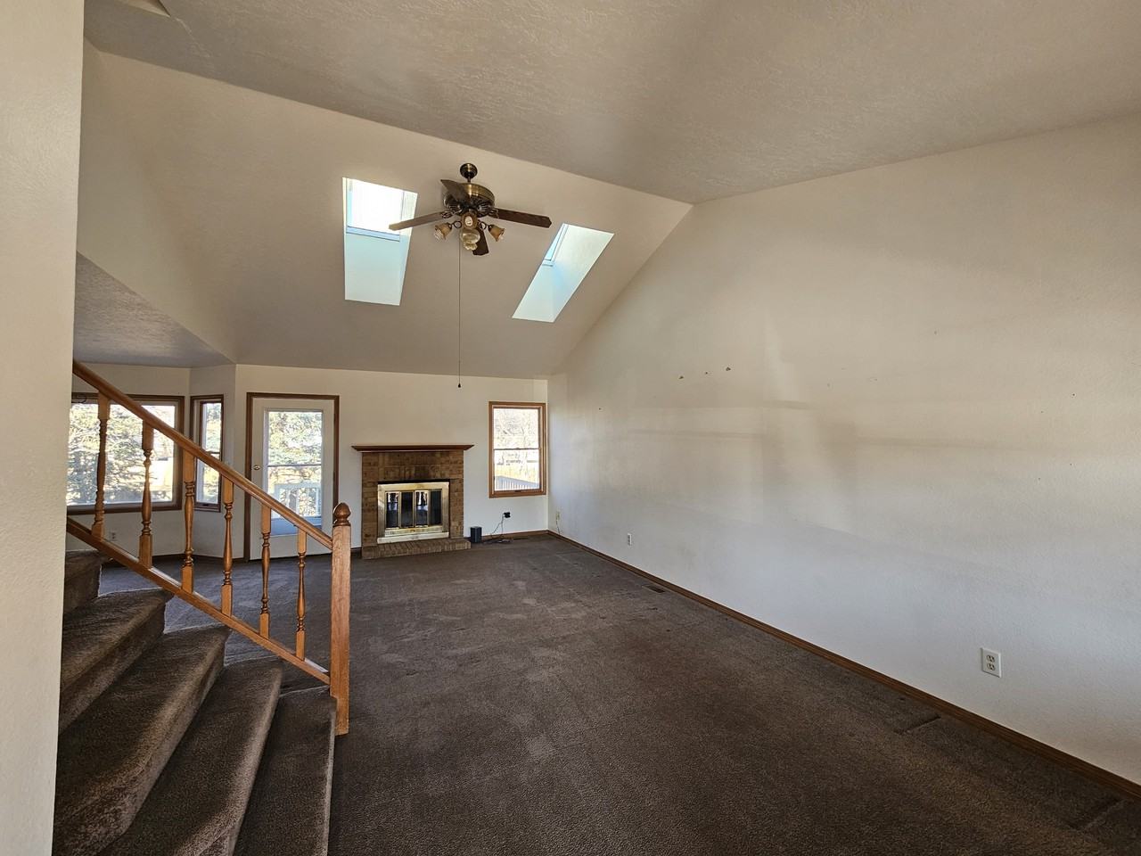 2301 43rd Avenue Ct - Photo 3 of 6