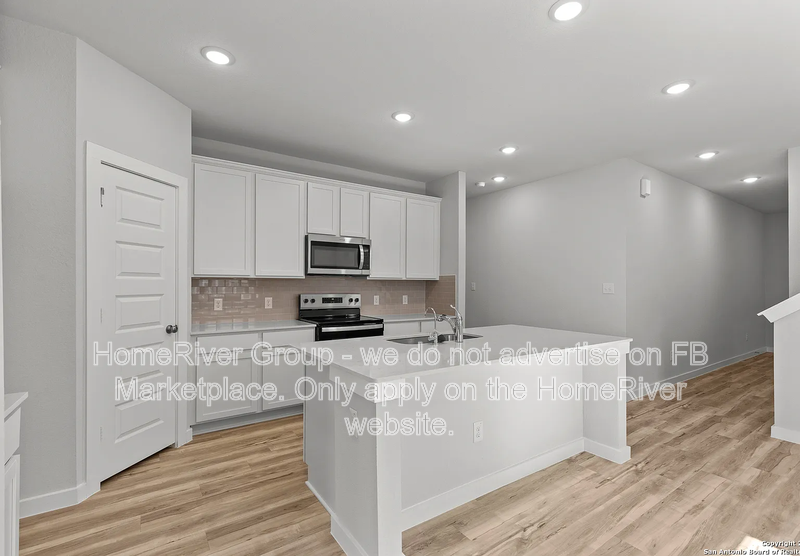 2540 Solon Ln - Photo 5 of 35