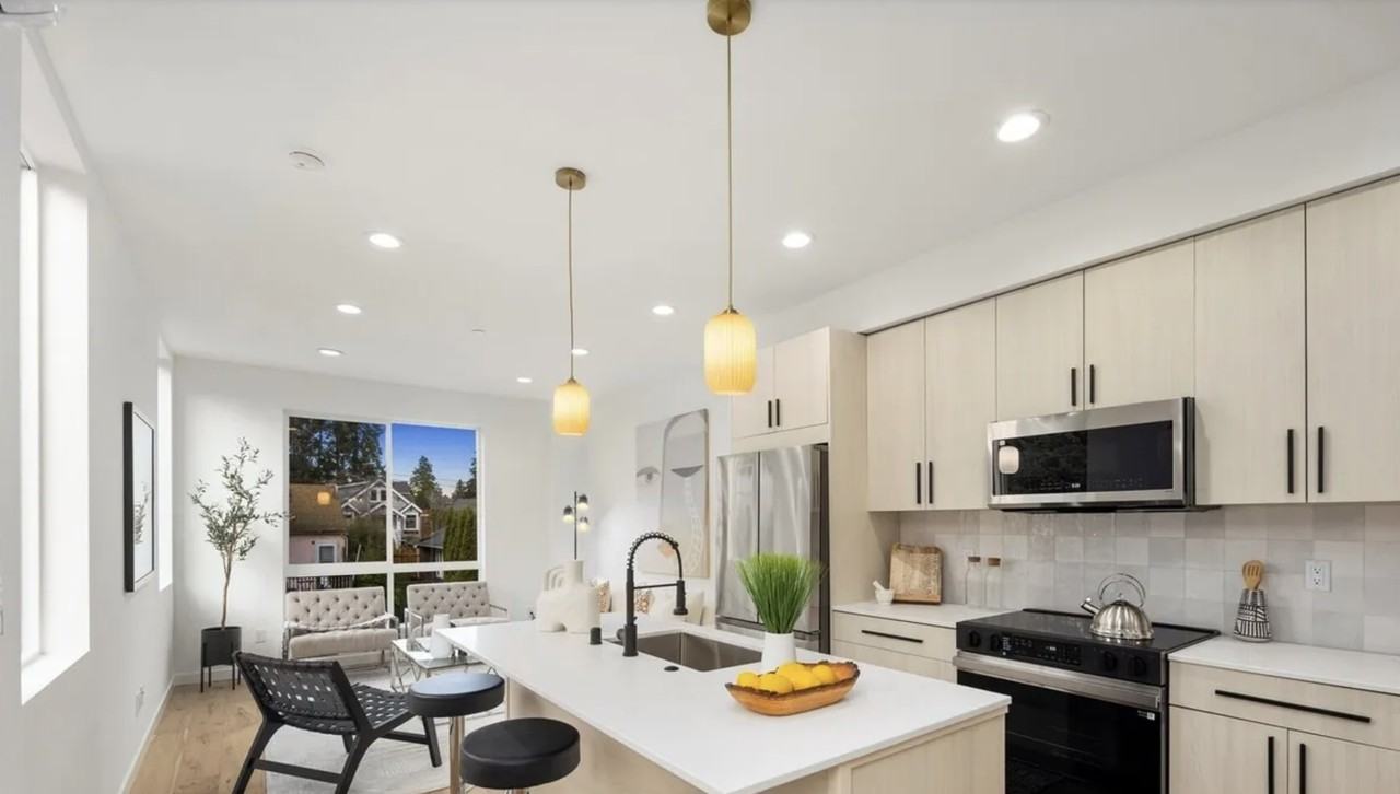 528 N 72nd St #ABC - Photo 4 of 16