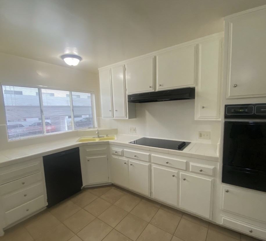 450 W Doran St #107 - Photo 3 of 7