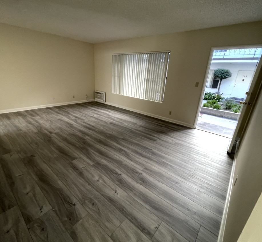 450 W Doran St #107 - Photo 6 of 7