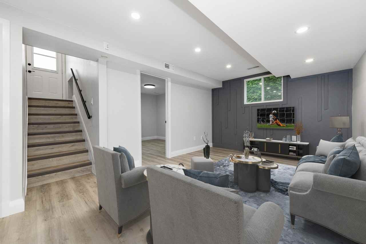 869 Caron Street - Photo 4 of 13