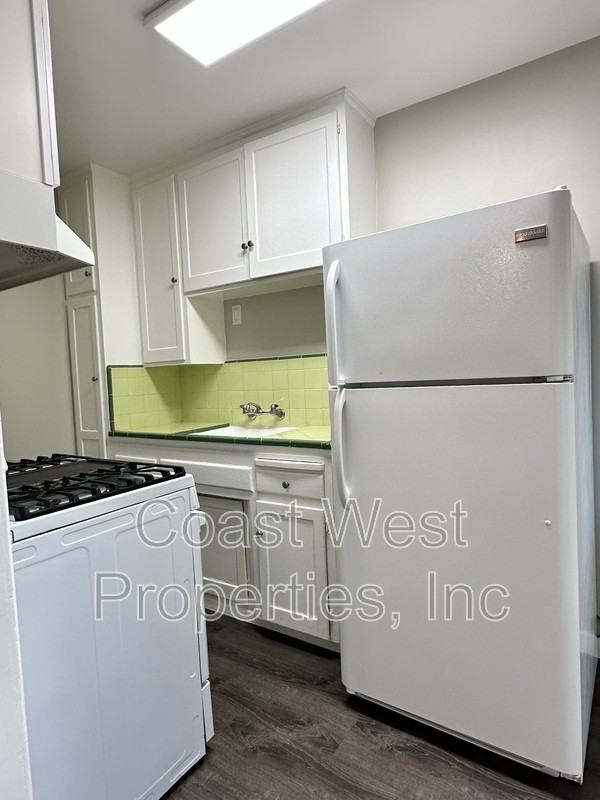 4431 College Ave - Photo 2 of 11