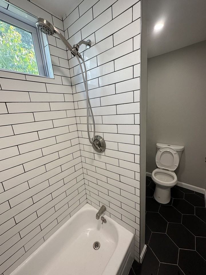 531 Revere St #4 - Photo 4 of 10