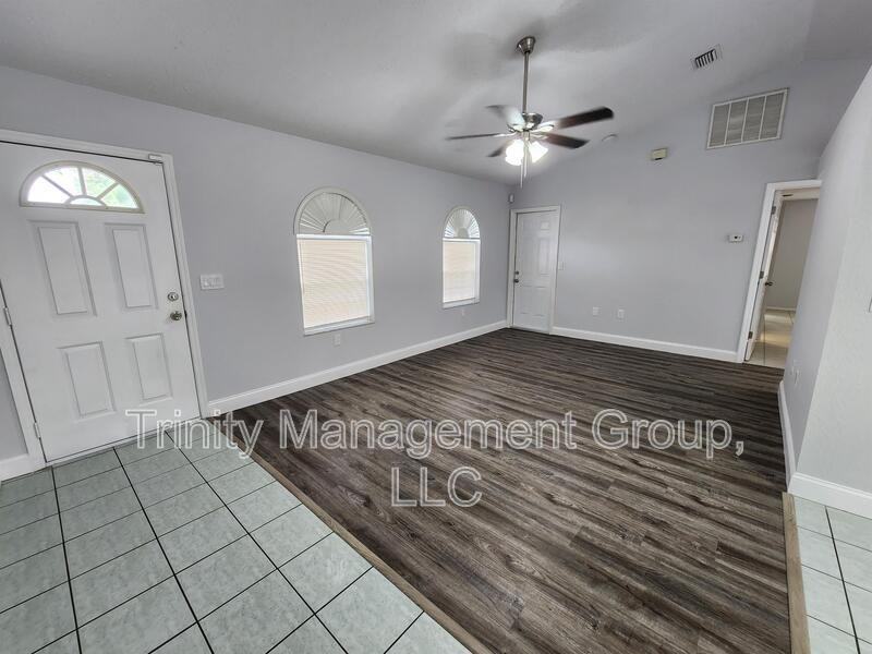 13496 Wilburton St - Photo 6 of 27