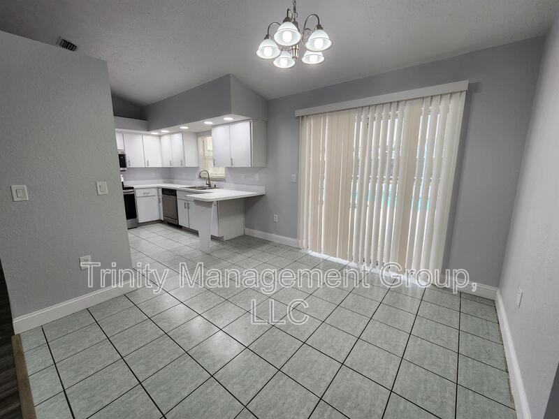 13496 Wilburton St - Photo 7 of 27