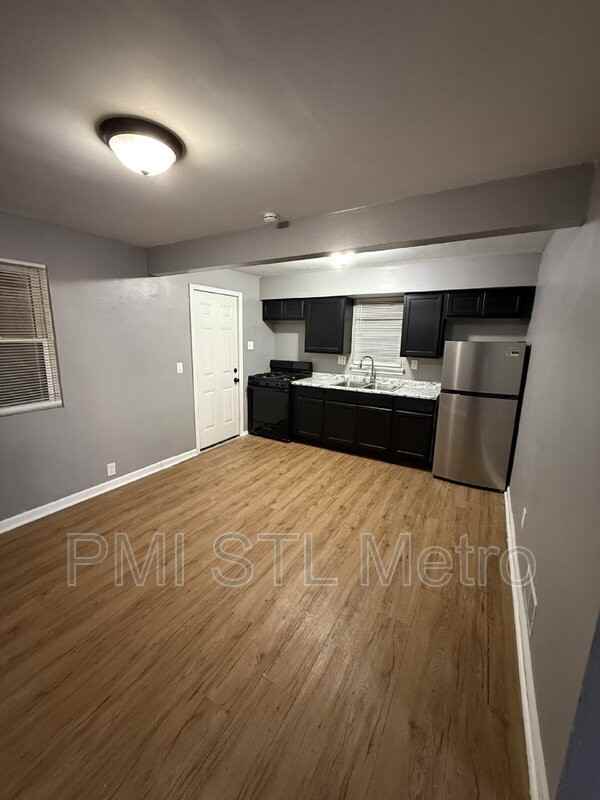 6113 Washington Ave - Photo 2 of 8