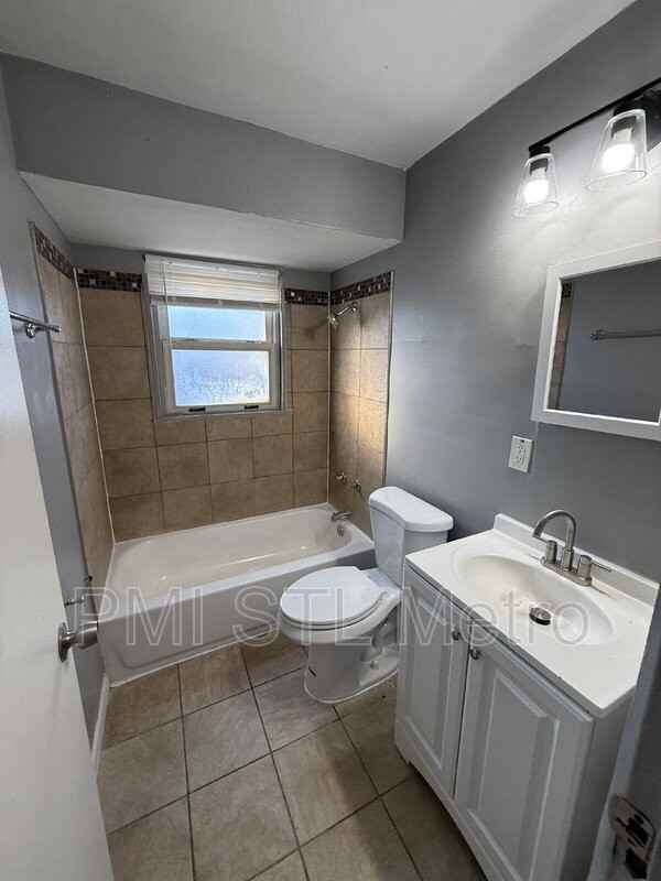 6113 Washington Ave - Photo 5 of 8