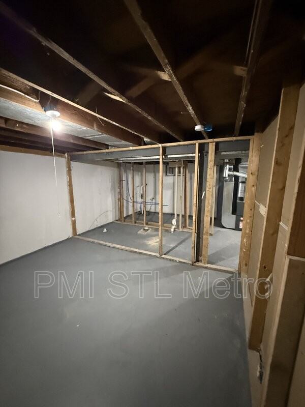 6113 Washington Ave - Photo 6 of 8