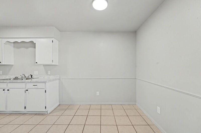 1243 W Sunset Dr #1243 - Photo 4 of 19