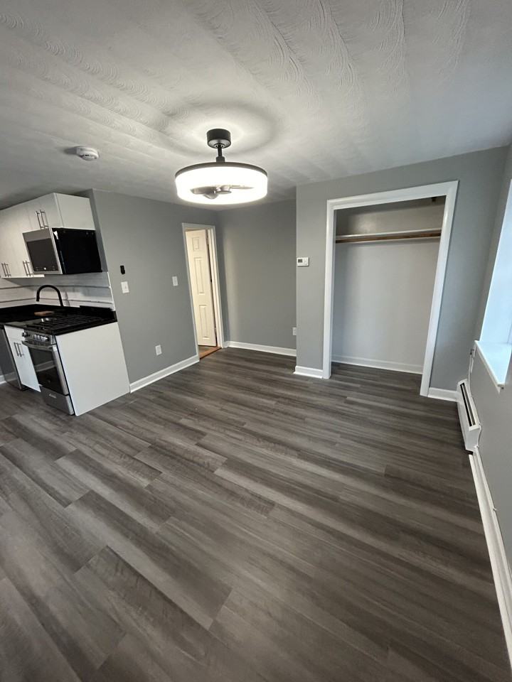 1080 Massachusetts Ave #6 - Photo 3 of 13