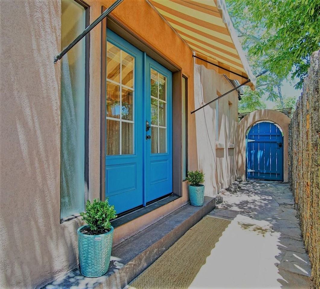 1610 Las Lomas Rd Ne #0 - Photo 3 of 22