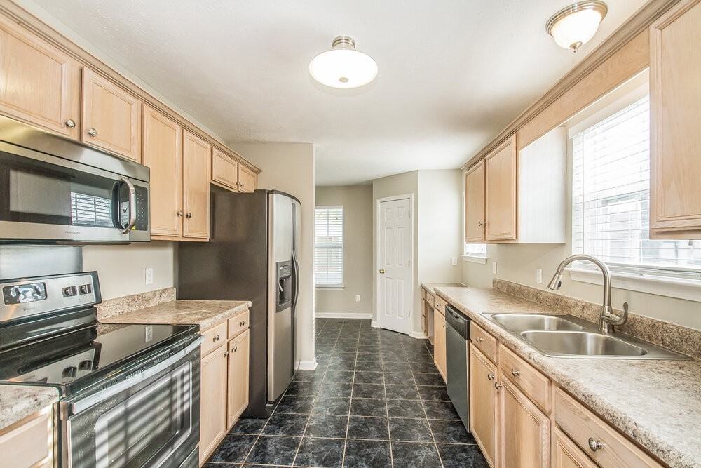 878 Lavergne Ln - Photo 6 of 15