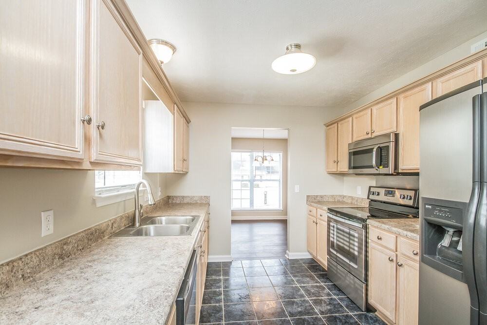 878 Lavergne Ln - Photo 7 of 15