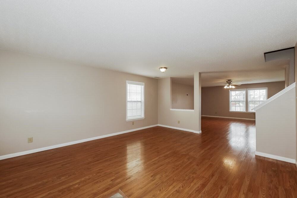 2181 Olympia Dr - Photo 5 of 17