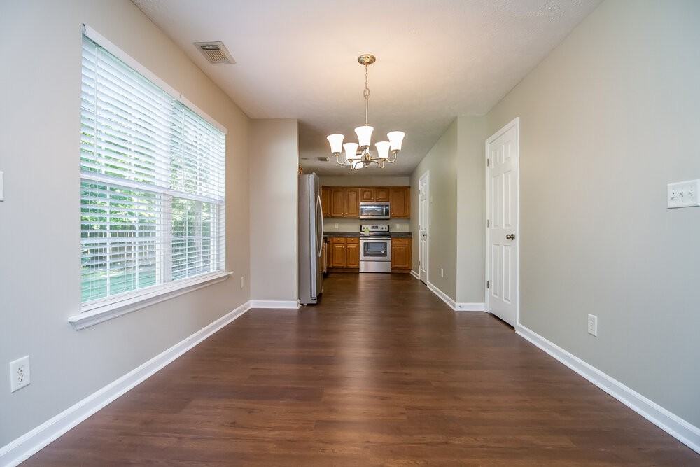 365 Clearlake Dr - Photo 4 of 16