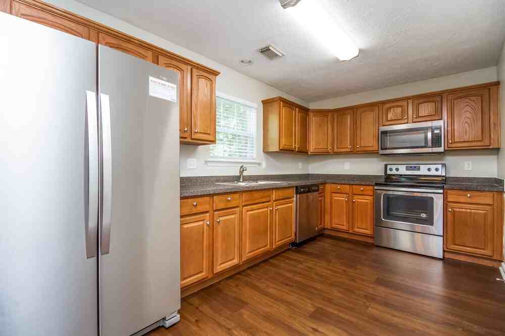 365 Clearlake Dr - Photo 7 of 16