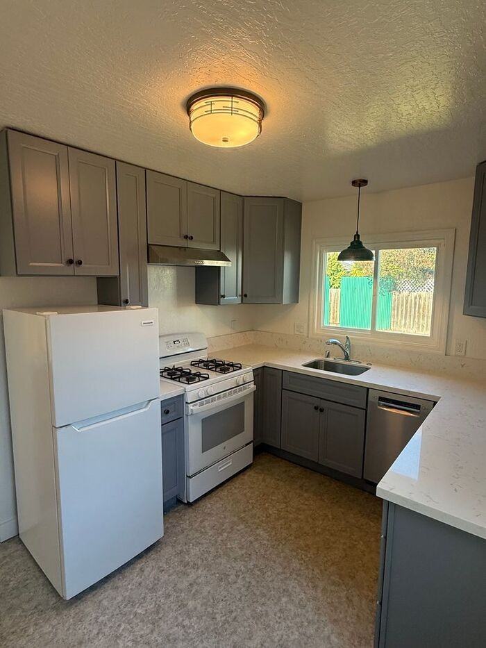 1753 Via Sarita - Photo 2 of 12