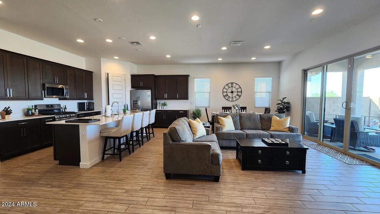 2874 E Magdalena Dr - Photo 6 of 24