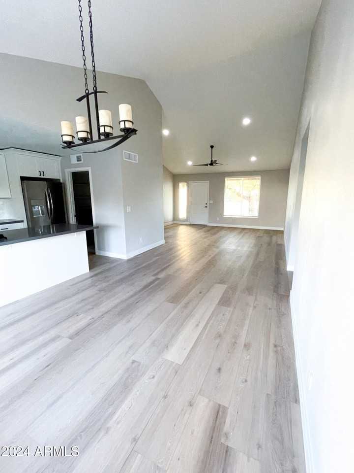 1460 E Todd Dr - Photo 2 of 21