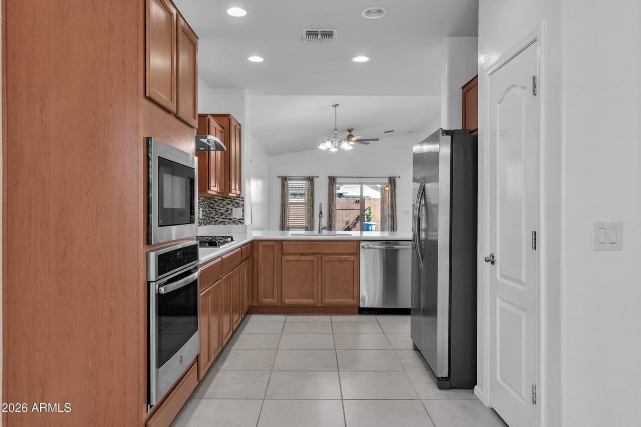 2354 E Bellerive Dr - Photo 7 of 35