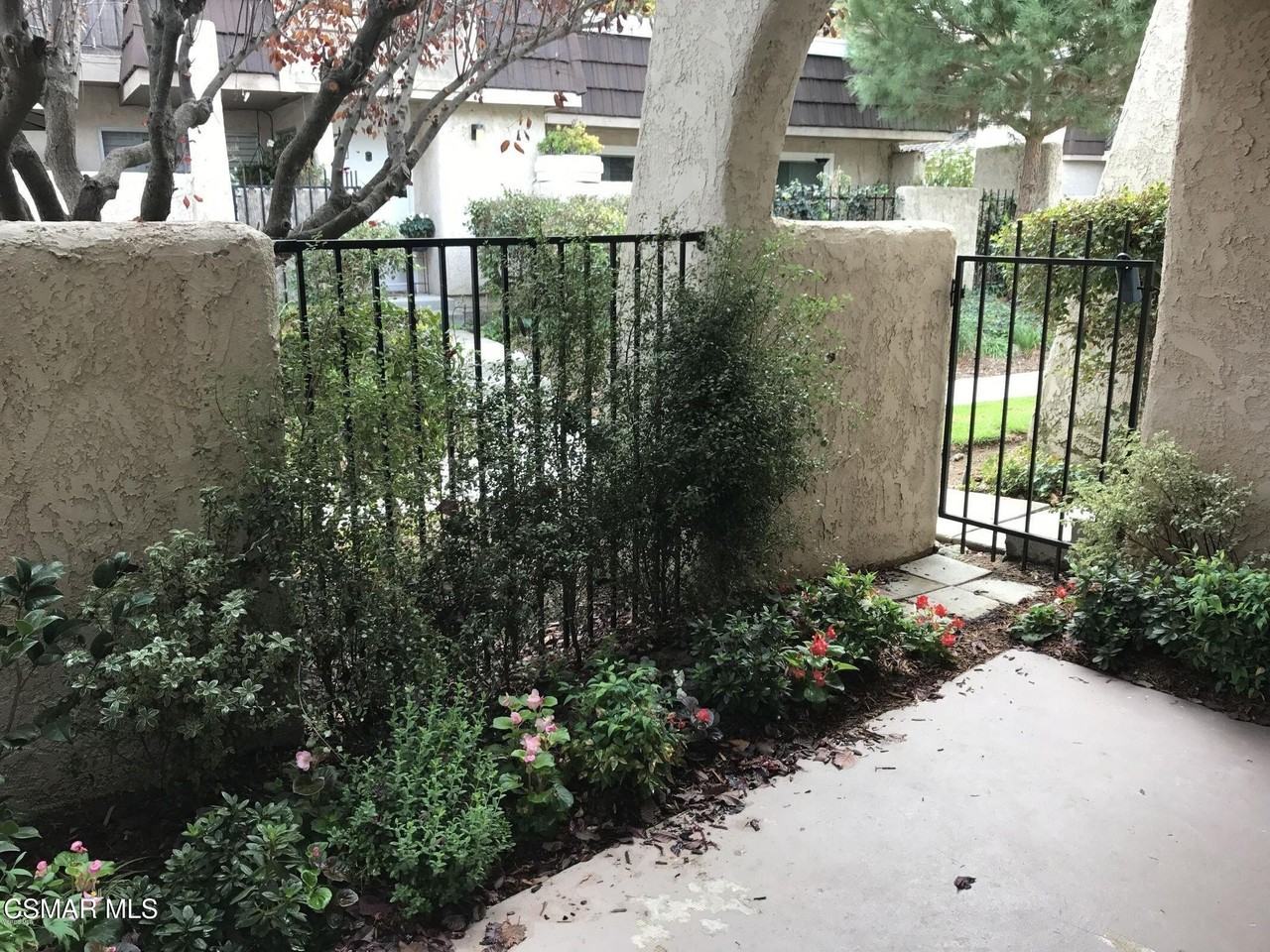 3719 Summershore Ln - Photo 3 of 20