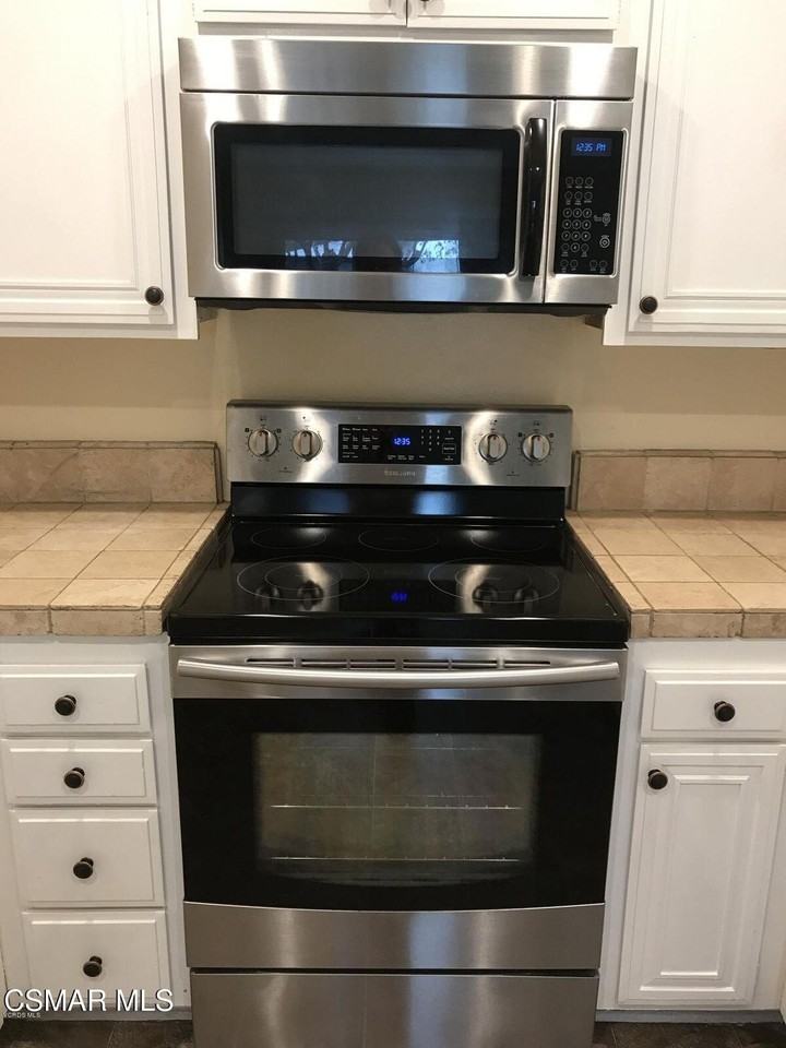 3719 Summershore Ln - Photo 7 of 20