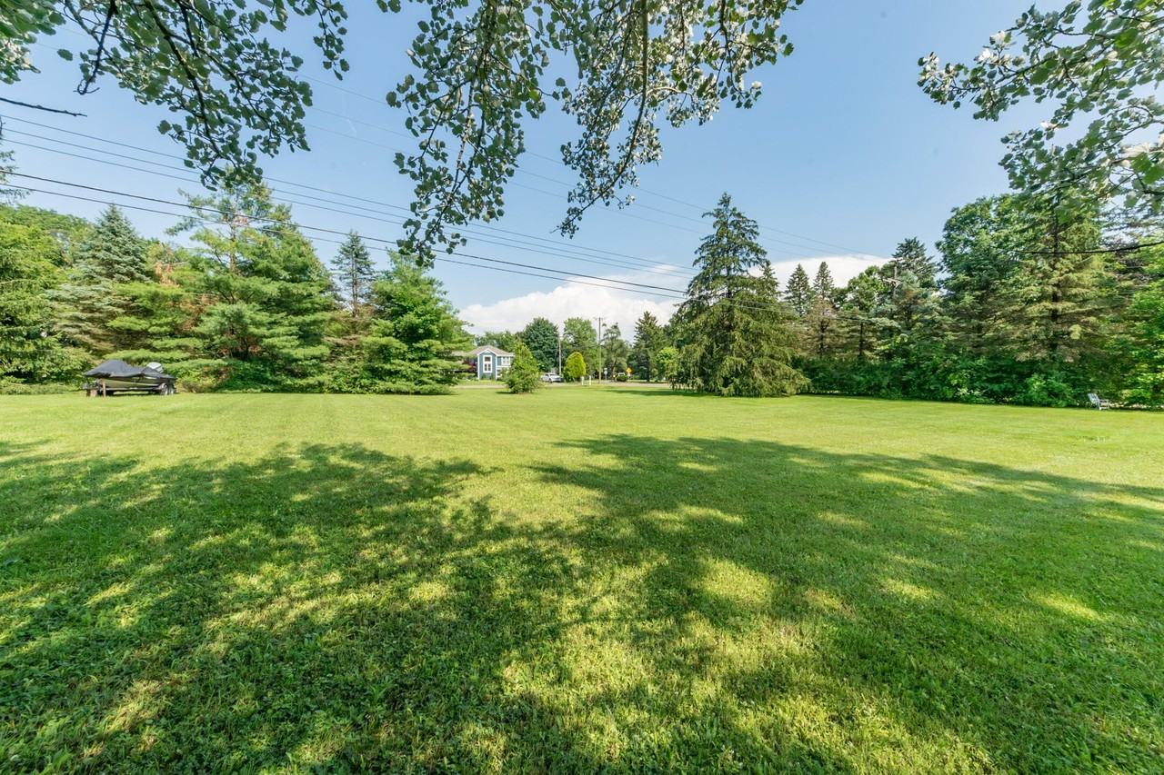 18485 Ridge Rd - Photo 3 of 32