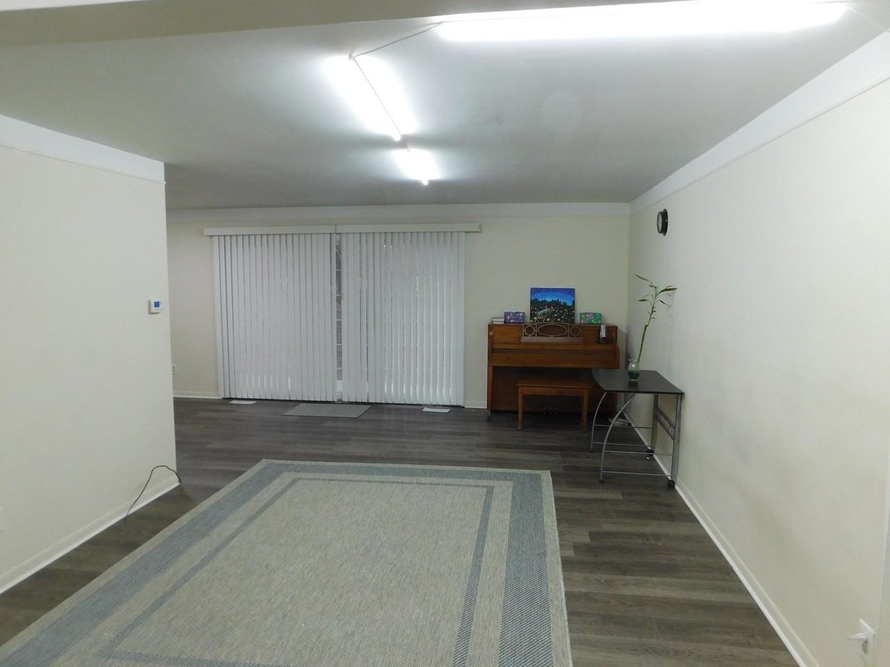 448 Fox Hills Dr S Apt 3 #3 - Photo 5 of 30