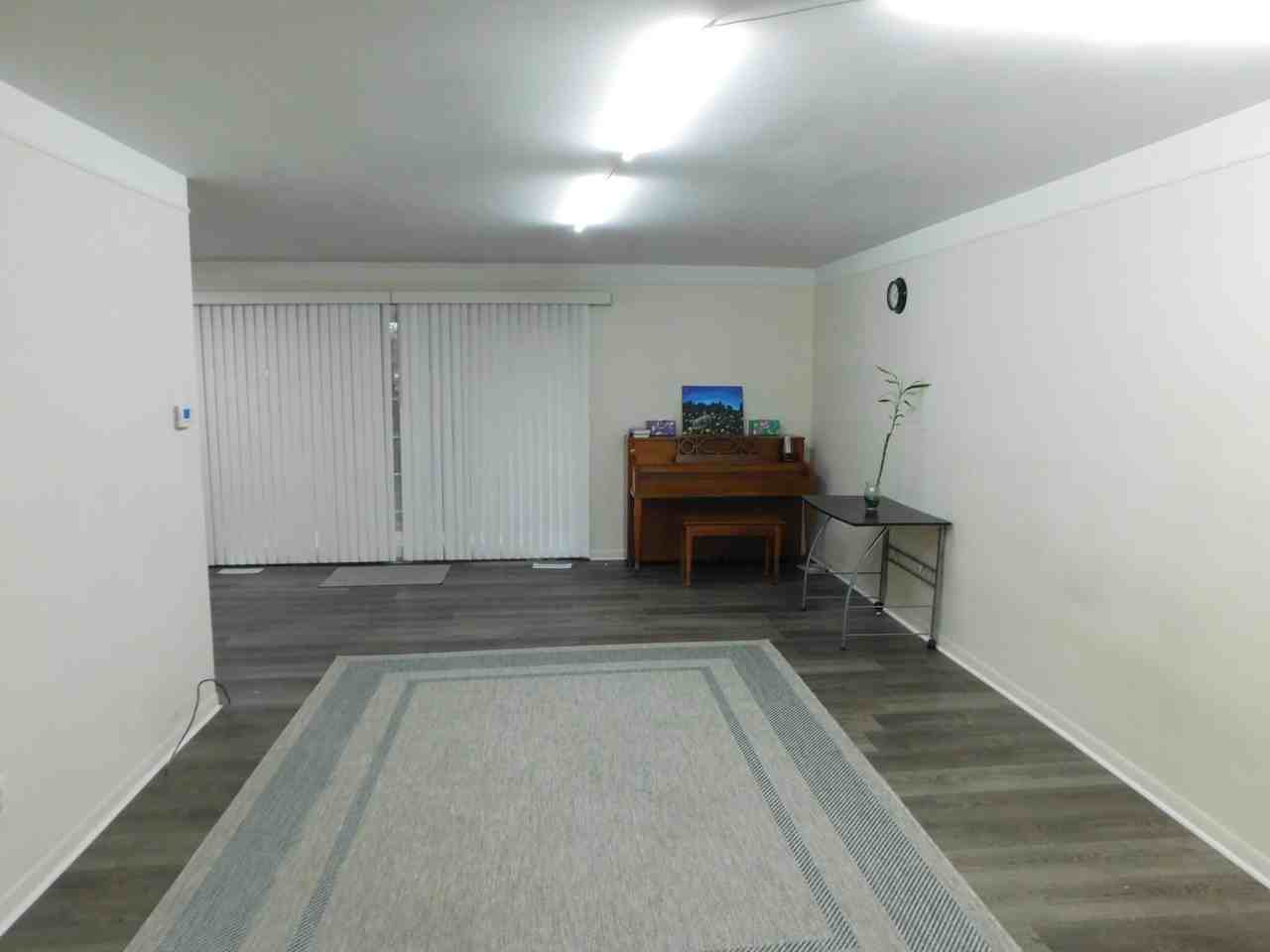 448 Fox Hills Dr S Apt 3 #3 - Photo 6 of 30