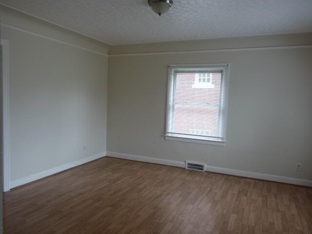 8205 E Outer Dr - Photo 5 of 22