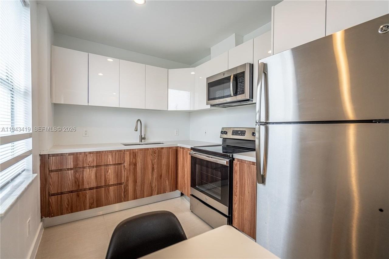 924 Marseille Dr #38 - Photo 2 of 11