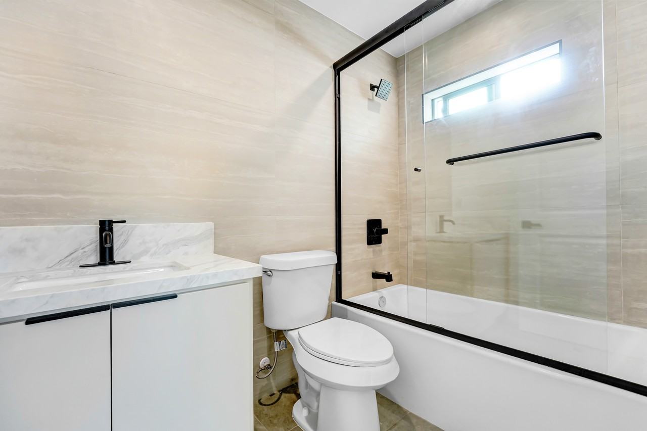 5346-5350 Oakland Street - Photo 7 of 31