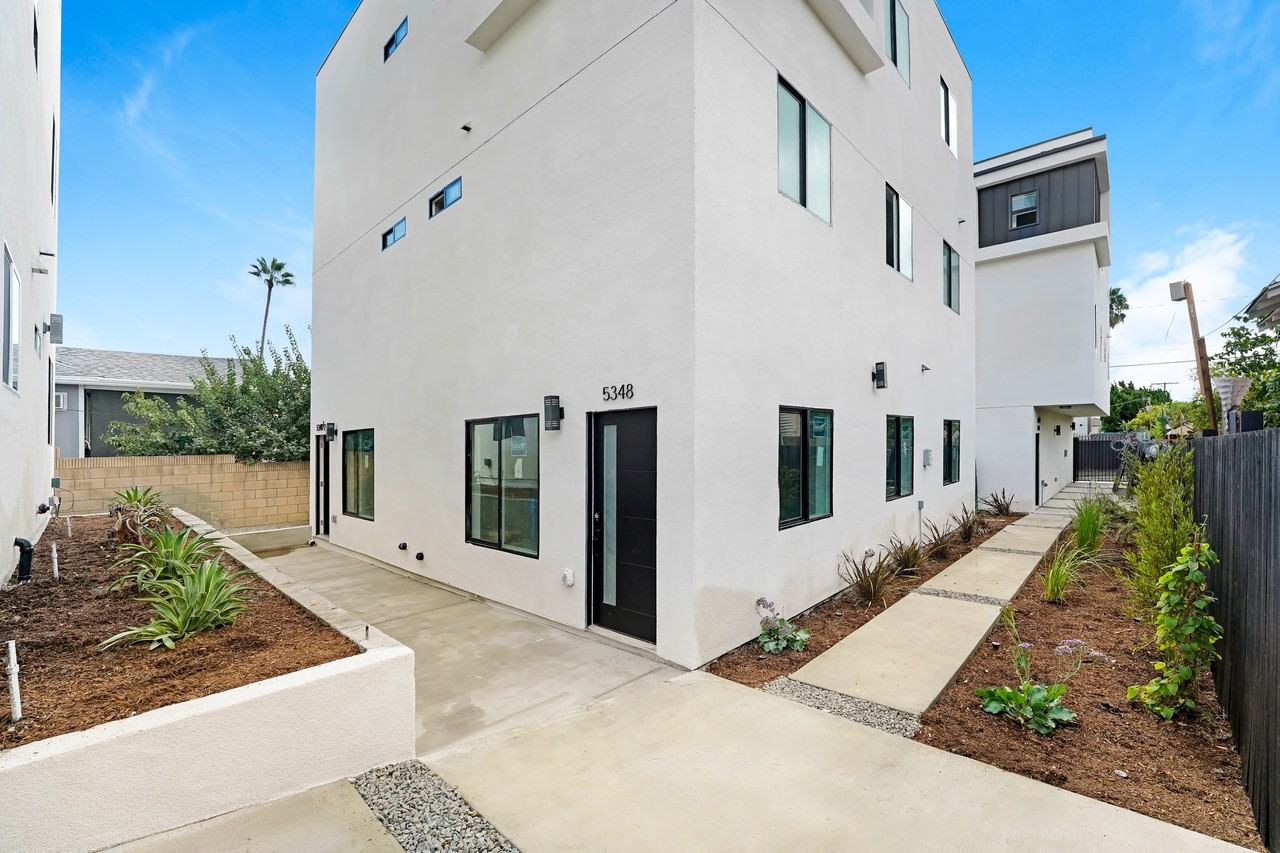 5346-5350 Oakland Street - Photo 4 of 50